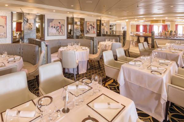 Queen Mary 2 Gallery Image